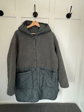 Recycled Boucle Reversible Full Zip hooded Coat, Quilted puffer jacket,